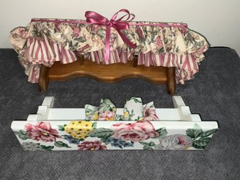 2 Decorative Shelves