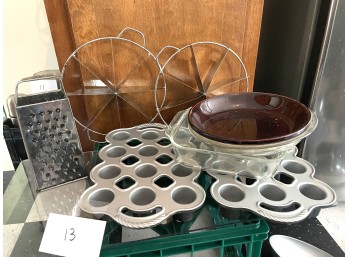 Pair of Cupcake Tin Bakeware with Glass and Ceramic Bakeware