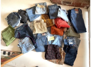 Large Group Of Women's Jeans And Pants