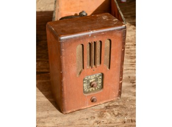 Zenith Tube Radio.