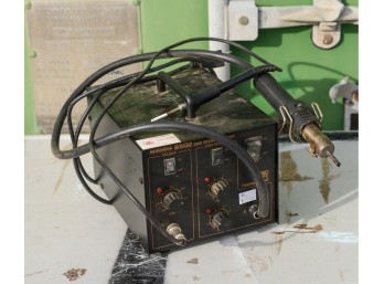 Madell 8502 SMD Rework Station.