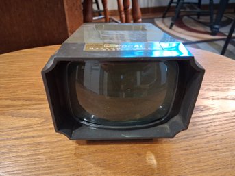 Vintage Focal Magnum Viewer Series II - Portable 35mm Slide Viewer