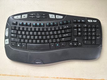 Logitech K350 Wireless Keyboard