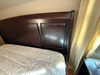 Mahogany King Sleigh Bed With 1 Nightstand