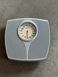 Vintage HoMedics Analog Bathroom Scale | Silver Speedometer Dial Mechanical Scale