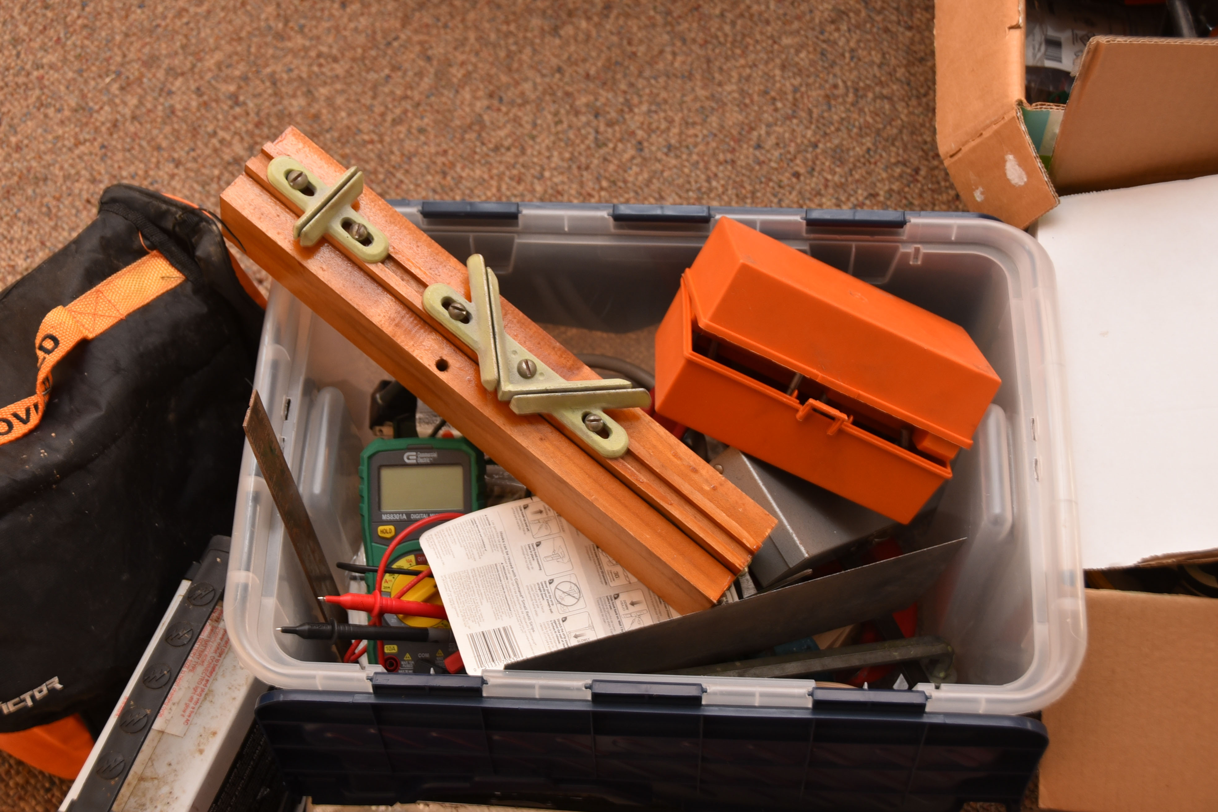 Pot Luck Collection Of Garage Tools #2287258 | Auctionninja.com