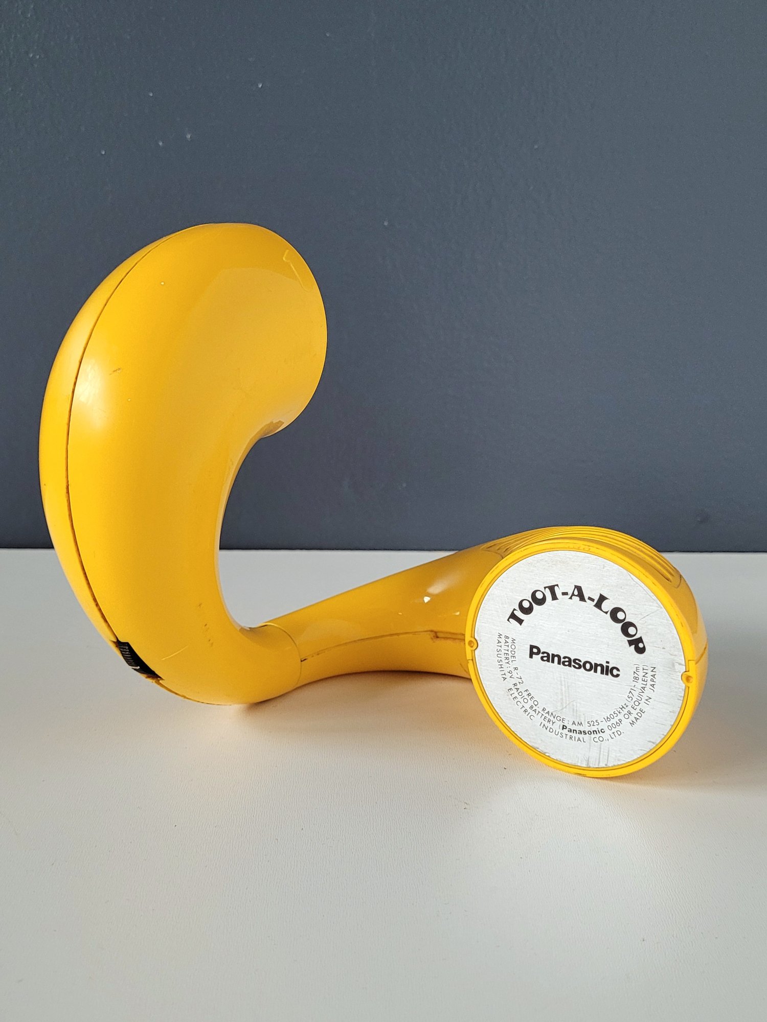 Early 70s Panasonic R-72 Toot A Loop Radio #1410318 | Auctionninja.com