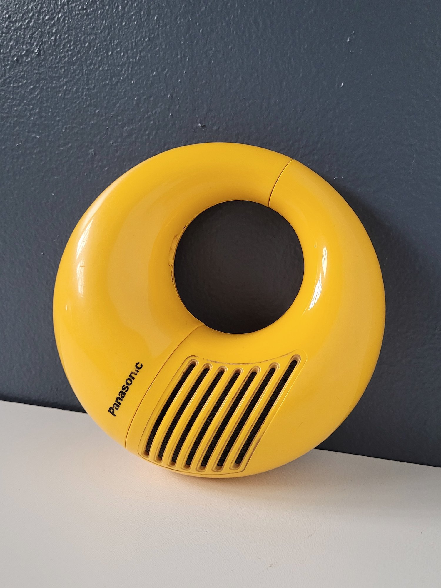 Early 70s Panasonic R-72 Toot A Loop Radio #1410318 | Auctionninja.com