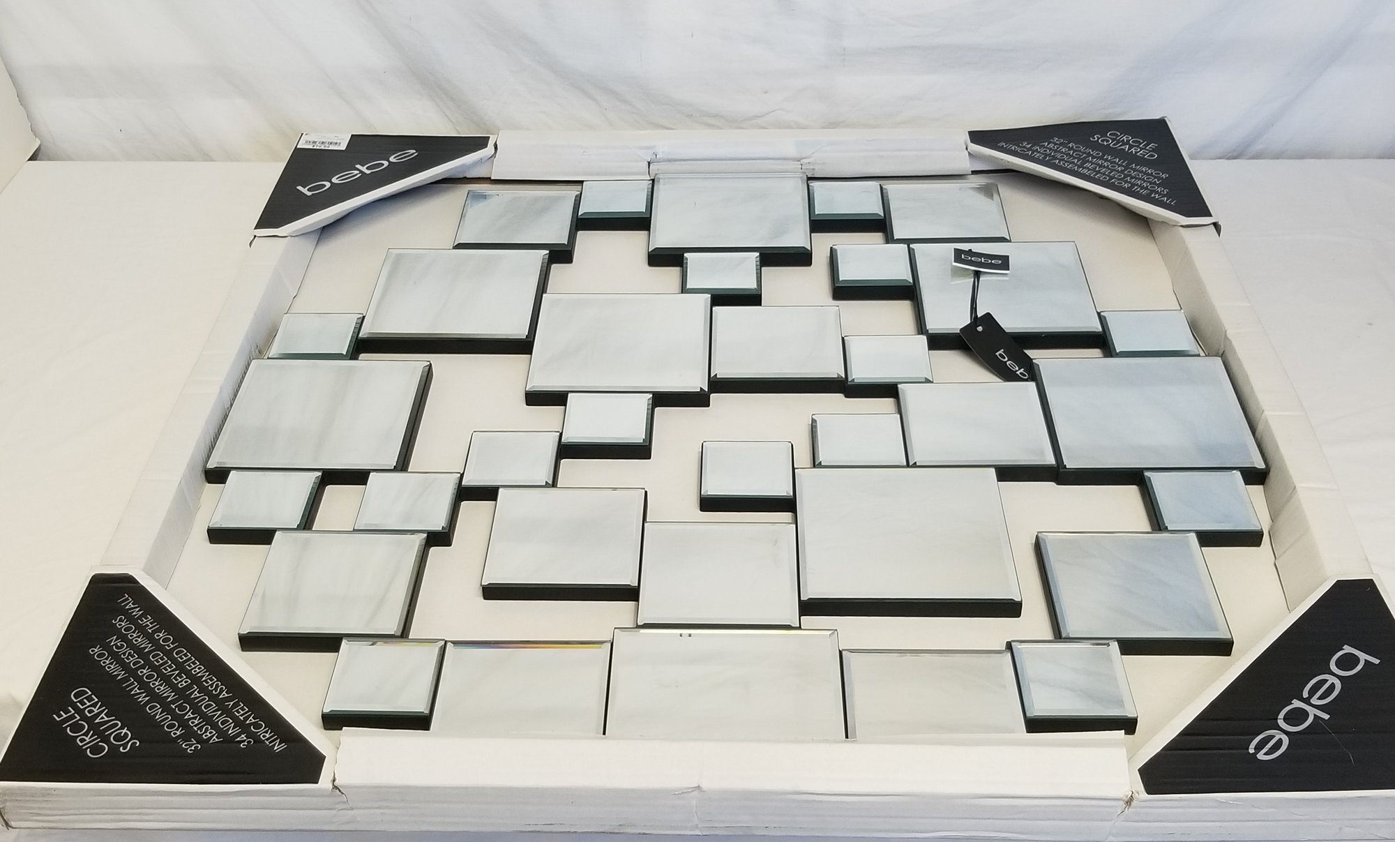 Bebe 32 Abstract Circle Squared Wall Mirror New Condition 1912604 Auctionninja