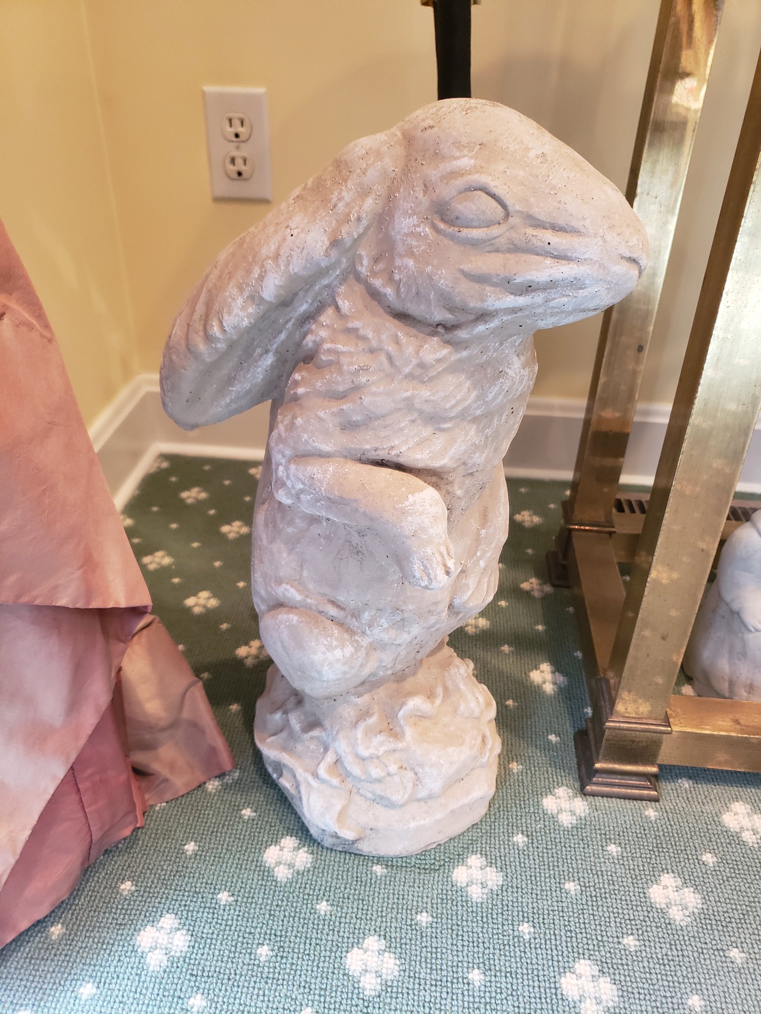 Heavy Rabbit Statue #2126543 | Auctionninja.com