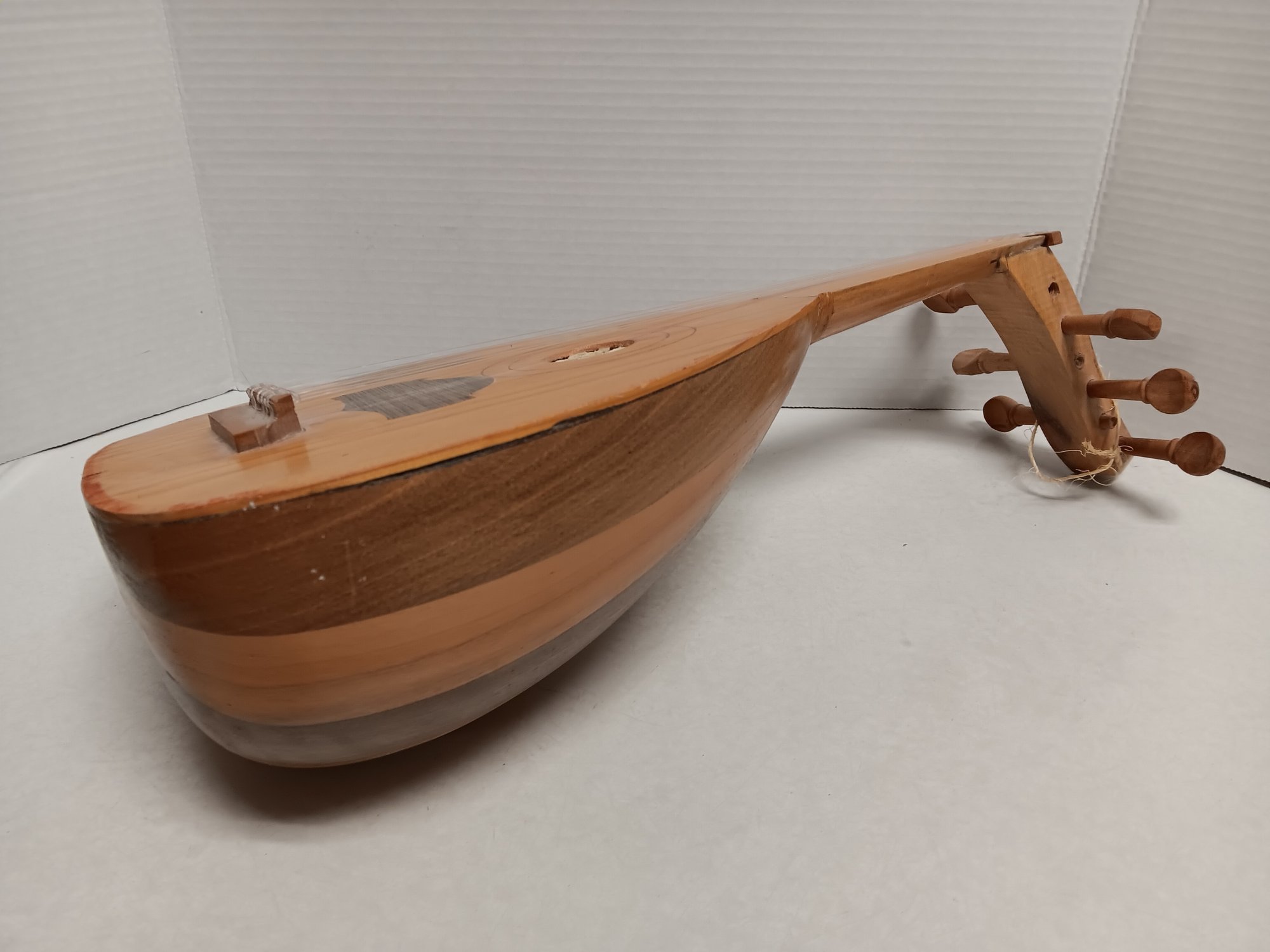 Small Musical String Instruments Small Lute - A Musical String Instrument - Lovely Wood Tones 212/SR ...