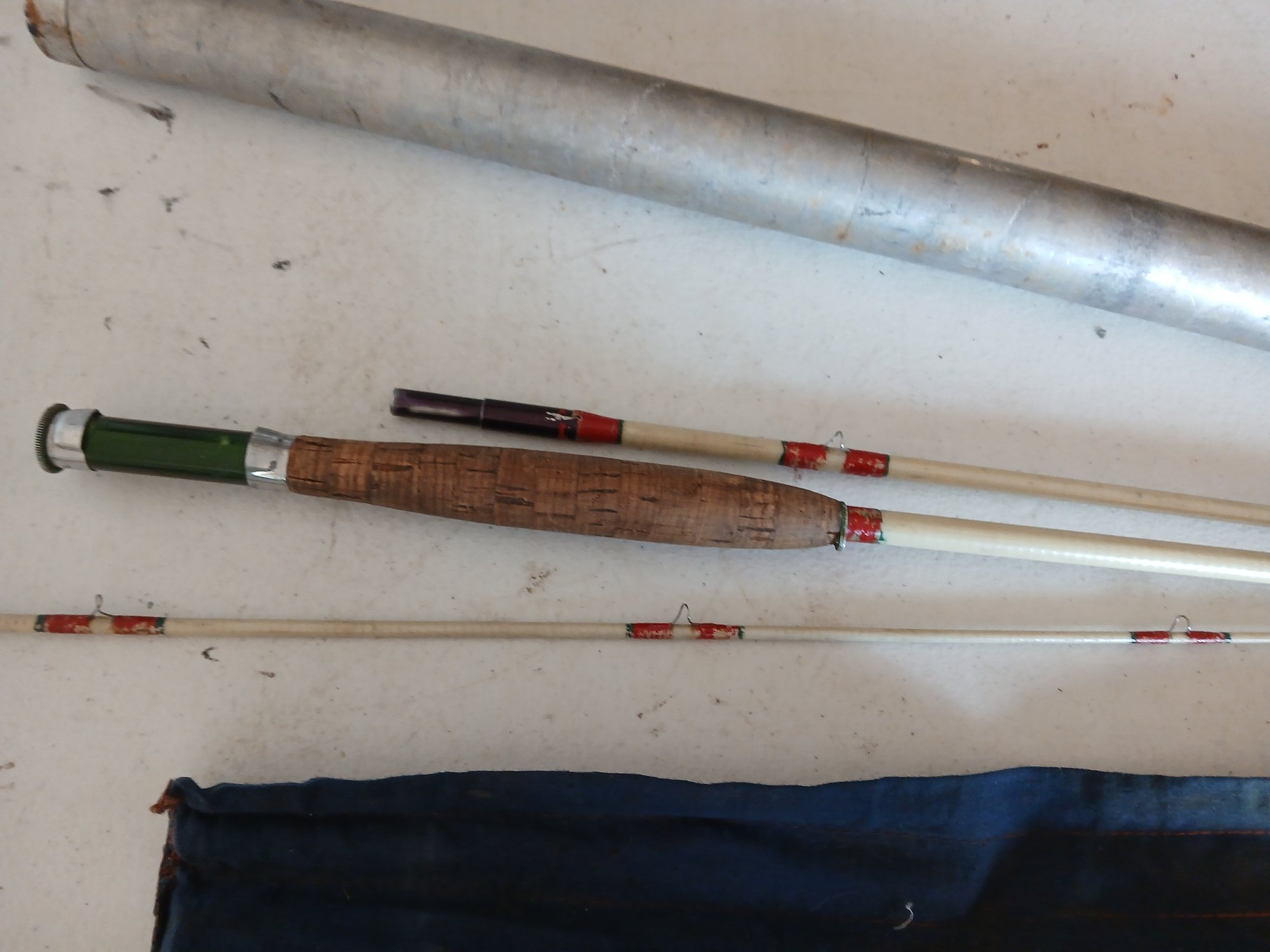 Mixed Rods Mixed Vintage Fishing Rod/net Lot #2292029 | Auctionninja.com