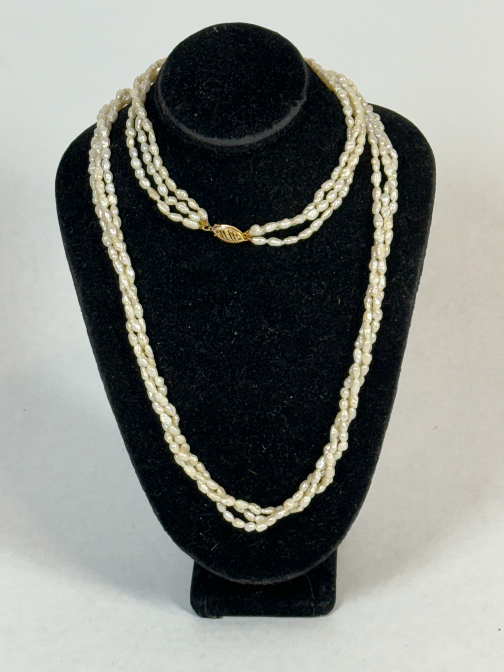 A FRESHWATER PEARL TRIPLE STRAND NECKLACE W/ 14K GOLD CLASP #2040340 ...
