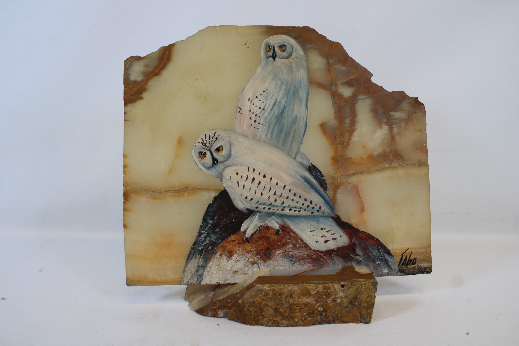 Beautiful Owl Painting On Stone By Tabo With Matching Stone Easel #1910390  | Auctionninja.com, image size:2000x1333