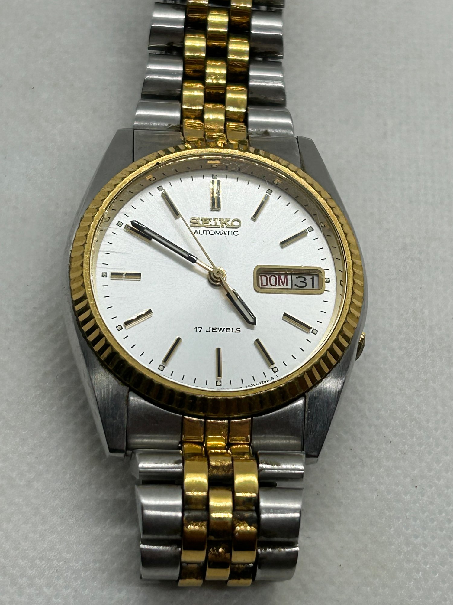 Fine Vintage SEIKO 7009-3119 17 Jewel AUTOMATIC DAY/DATE Men