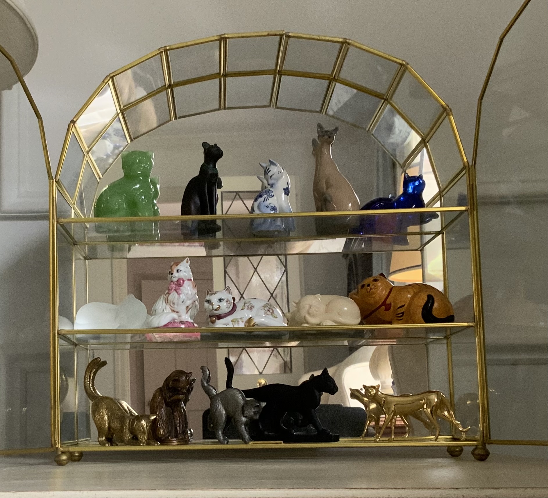 CURIO CABINET CATS COLLECTION ~ FRANKLIN MINT ~ 15 CATS #40768151