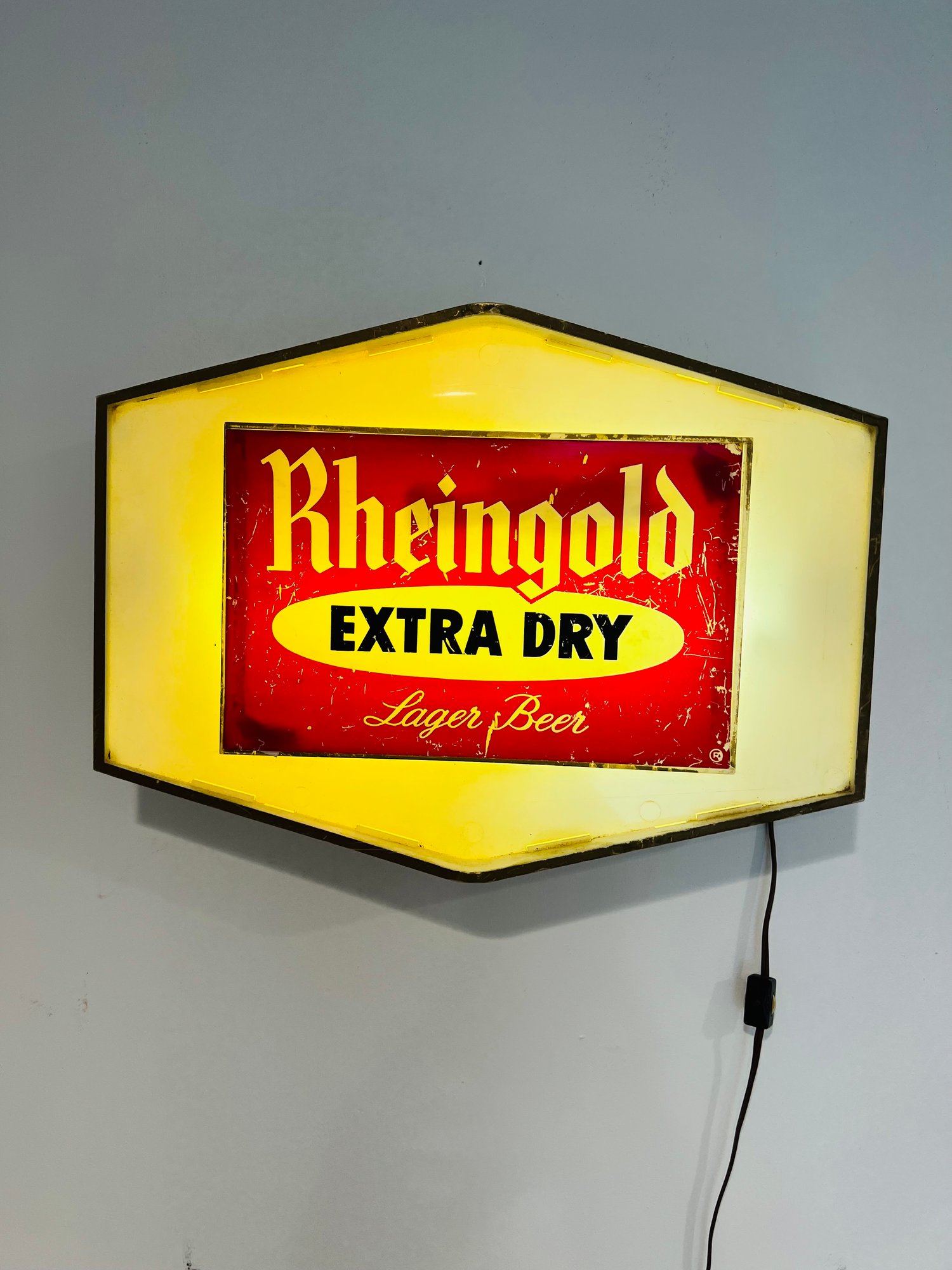 Vintage RHEINGOLD Extra Dry Lager Beer Light Up Sign #1599743 