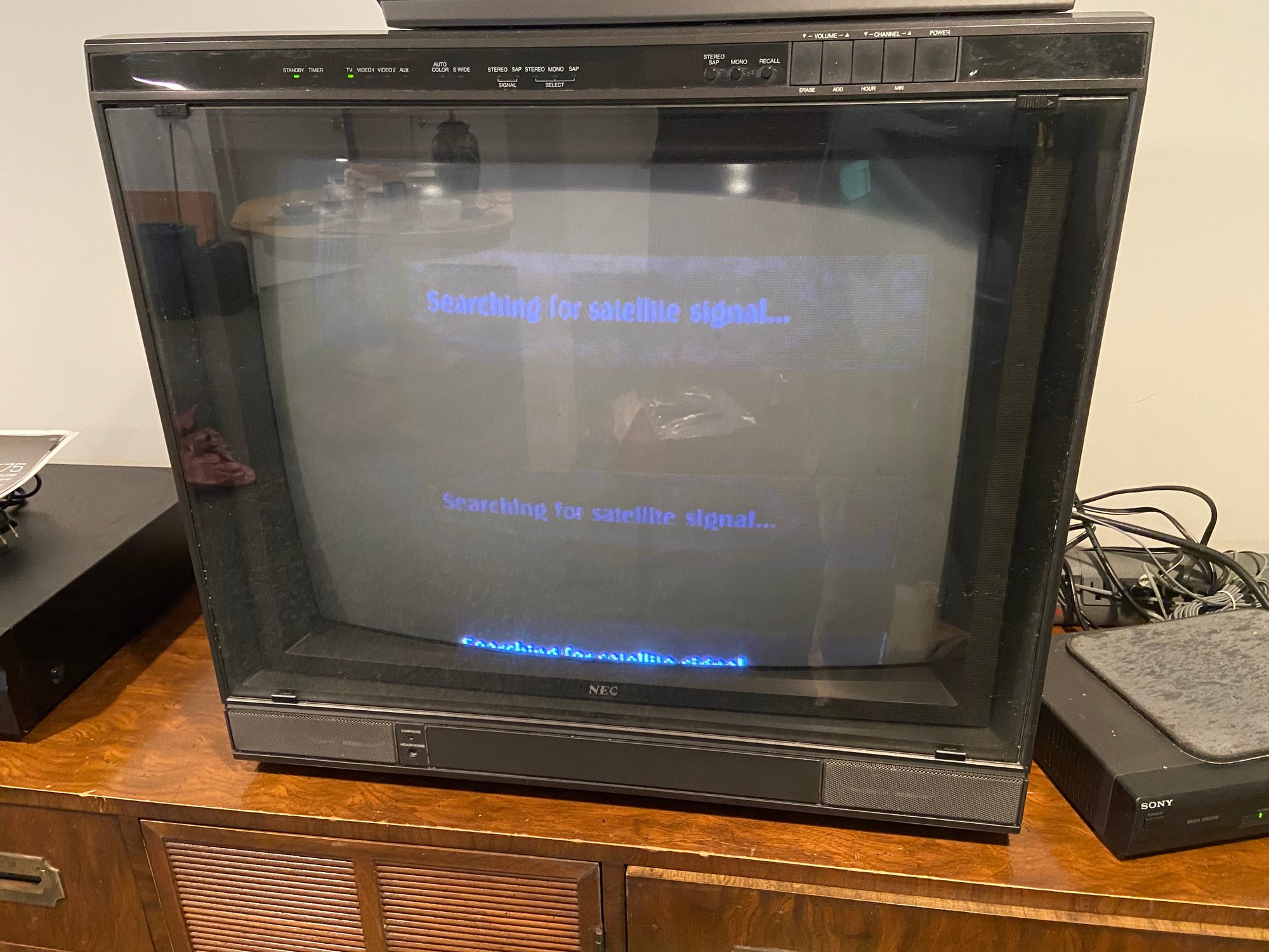 T.V. Zenith 27 inch color tv television CRT - electronics - by