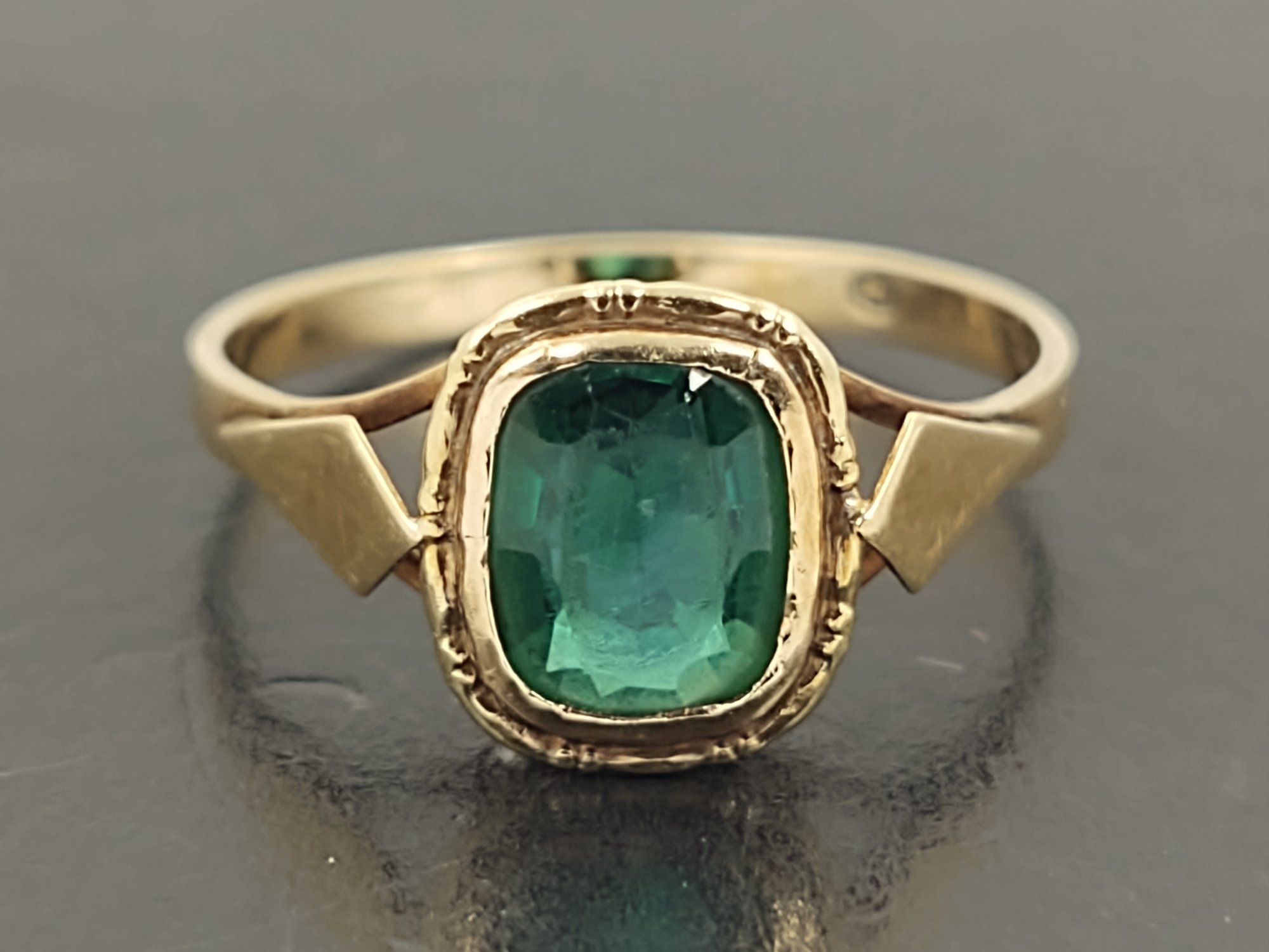 Green Glass Stone 18k Gold Plated Stainless Steel Ring