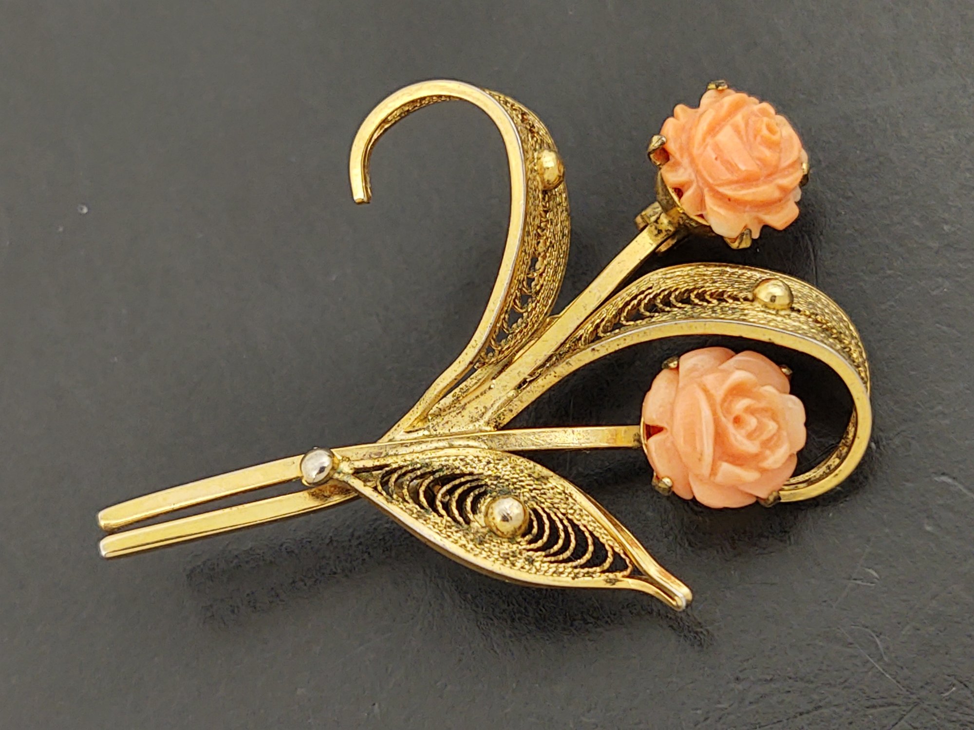 Broche Vintage En Or Jaune 20 Carats à Motif Fleur Filigrane - État Excellent, Fermoir Fonctionnel