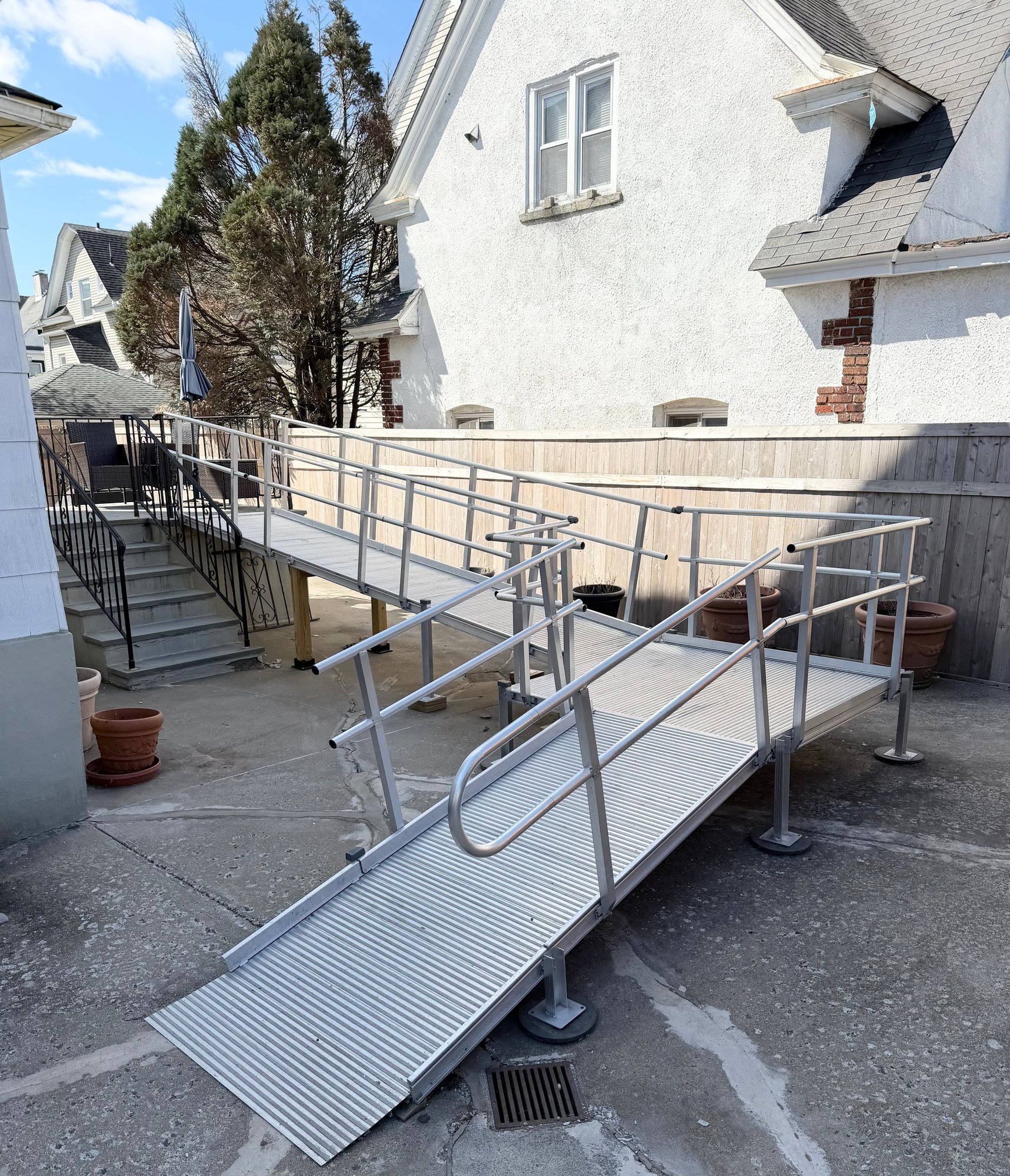 26 Foot Commercial Modular Aluminum Ramp System #2316035 | Auctionninja.com