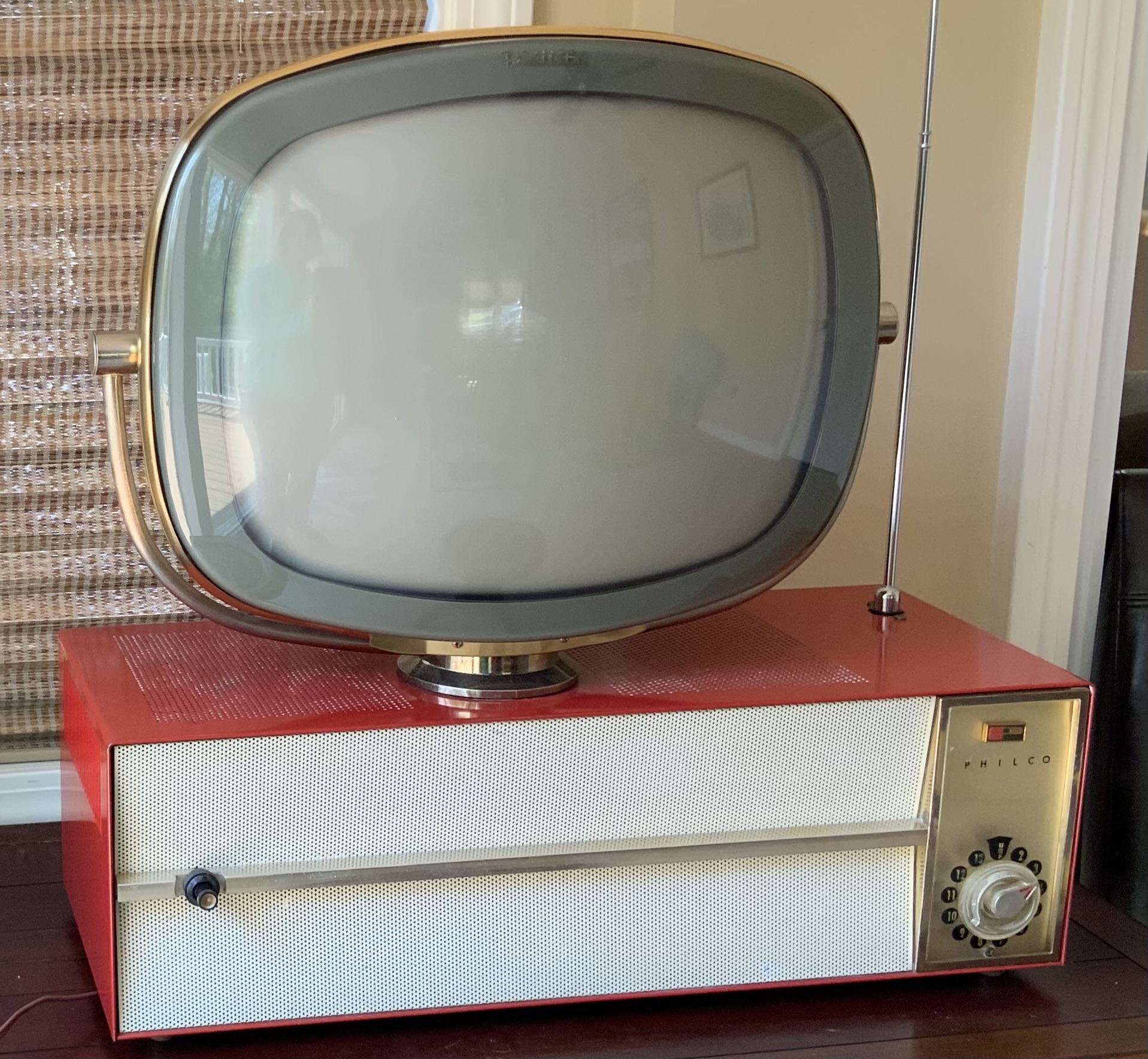 ナショナルテレビpiro4piro8 564 TV 35K Deluxe | Fireplace Xtrordinair | Made in America