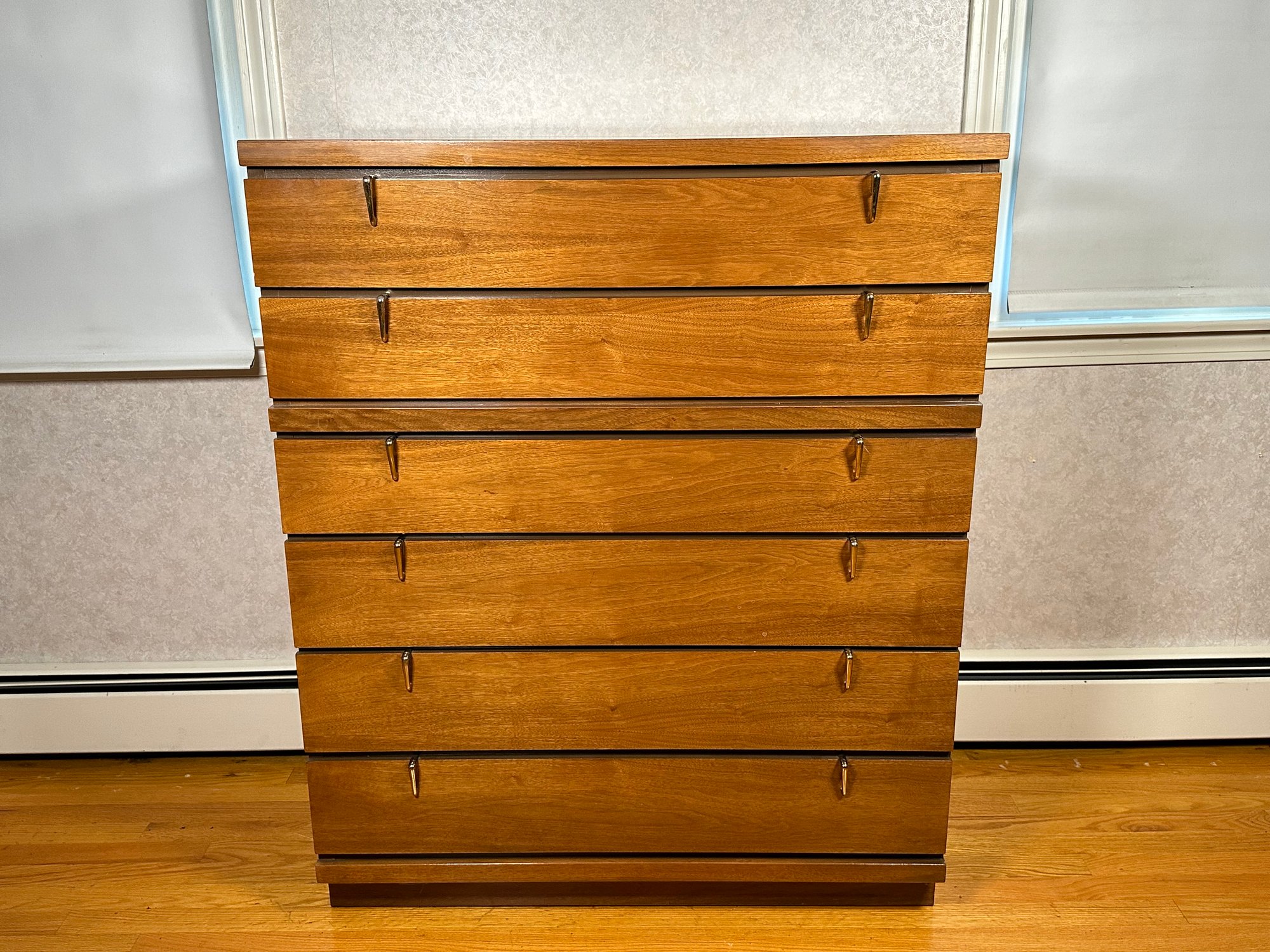 Mid Century Modern "Fashion Trend" For Johnson Carper Dresser #40804199 |  Auctionninja.com