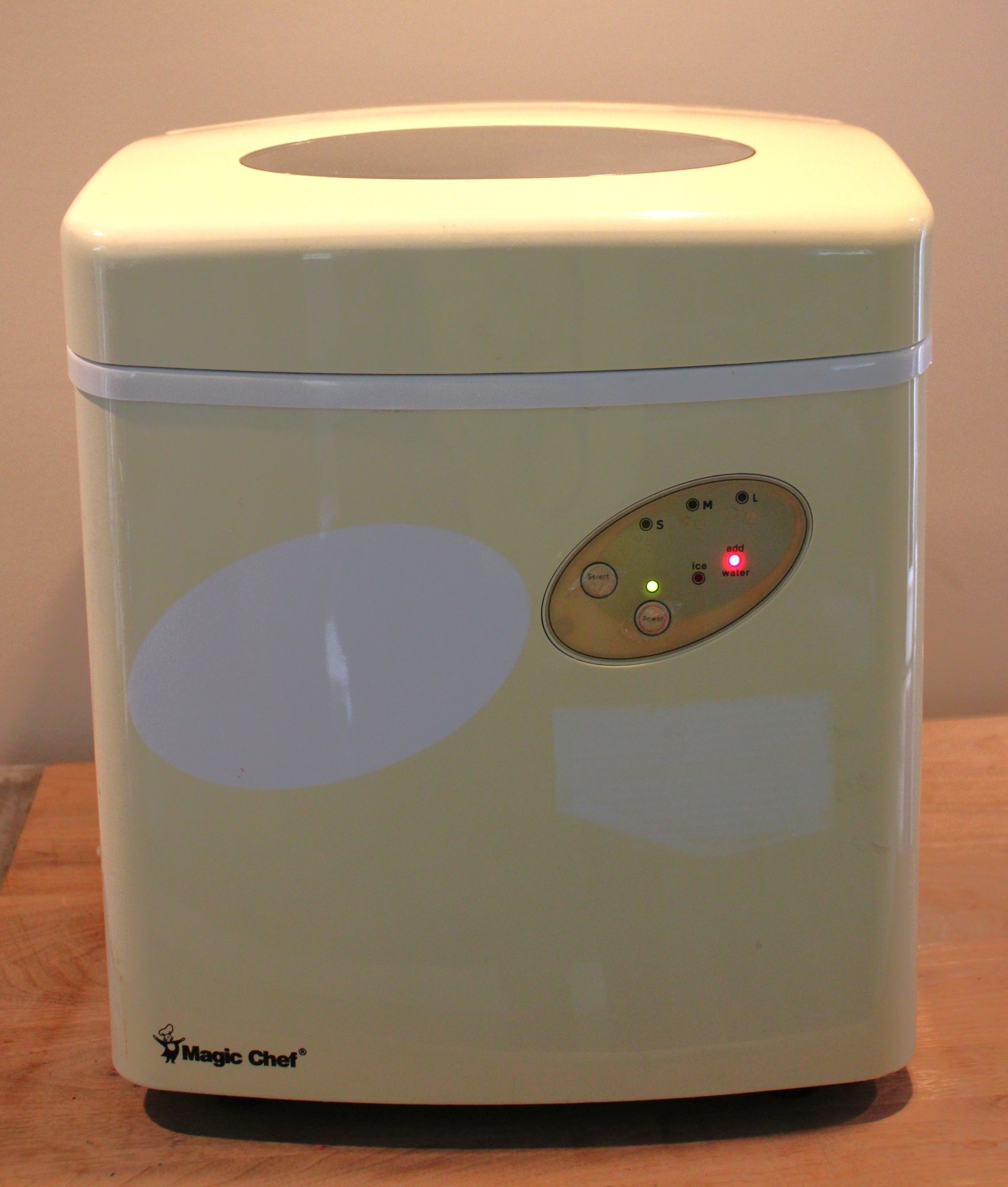 Magic Chef Countertop Free Standing Ice Maker Model MC1M30TW 1978915