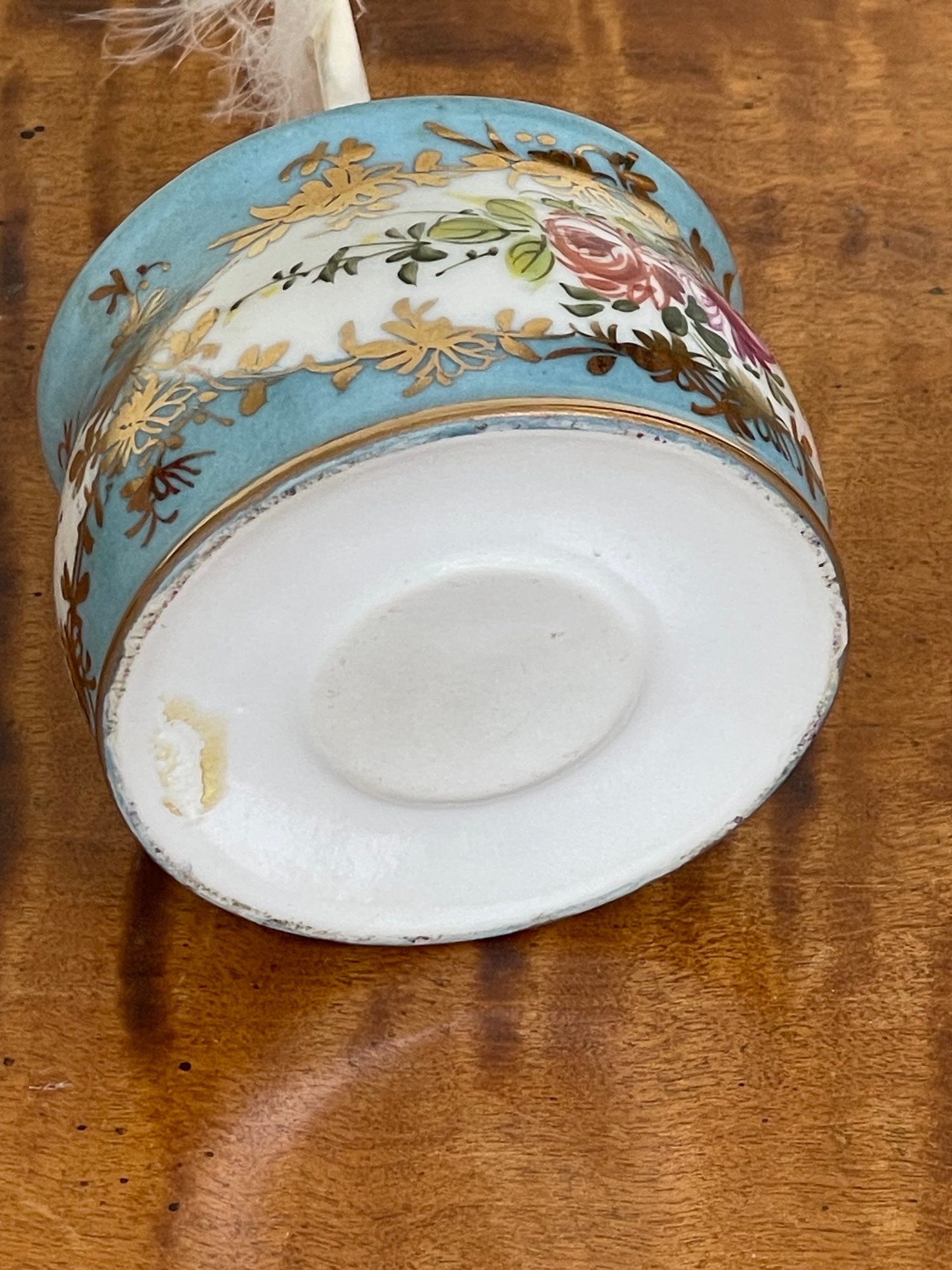 Vintage Porcelain Inkwell With Quill Pen #2102191 Vintage Porcelain Inkwell With Quill Pen #2102191