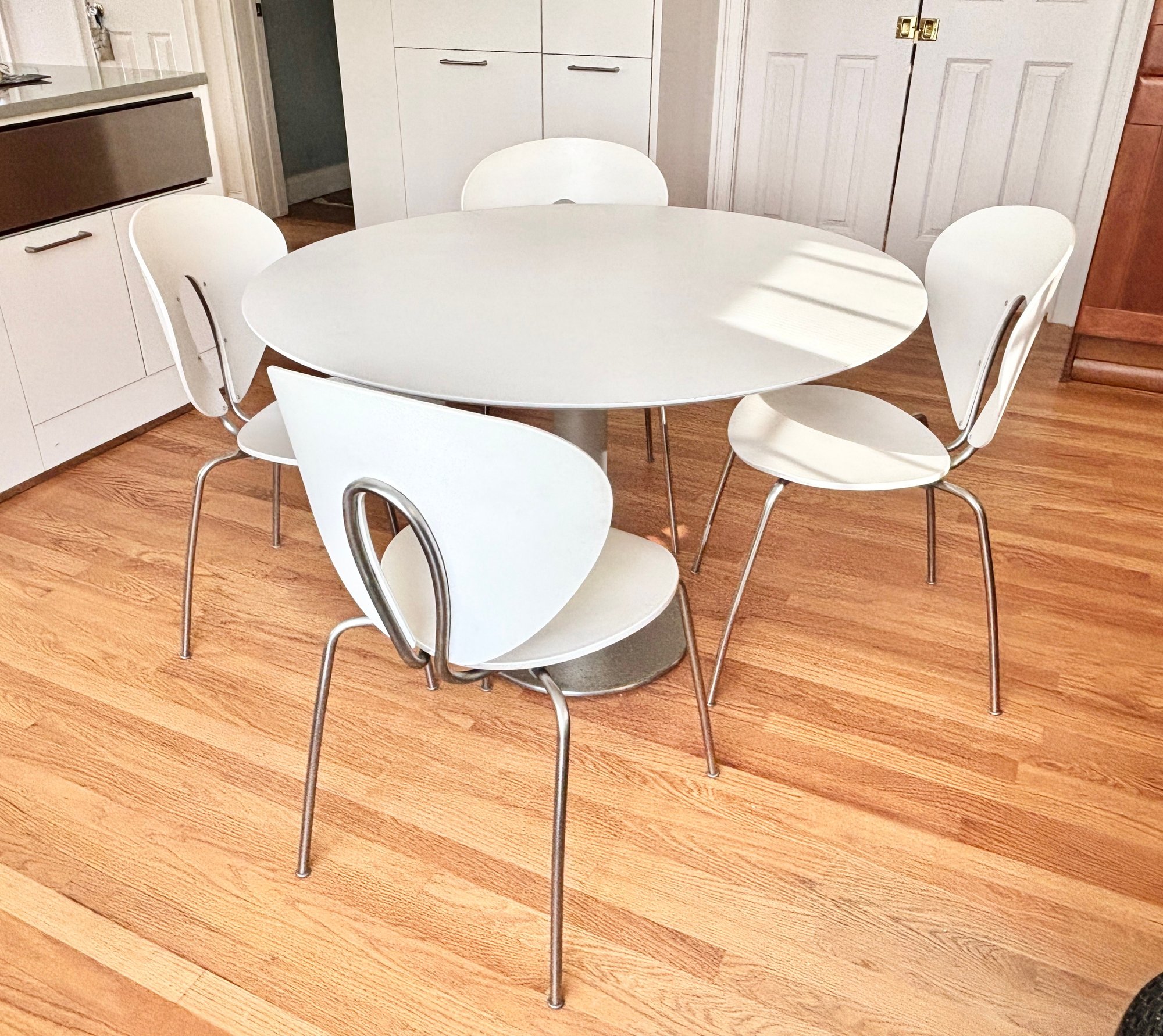 Zero Table Stua Zero Table And Four Stua Globus Chairs By Design With In Reach ...