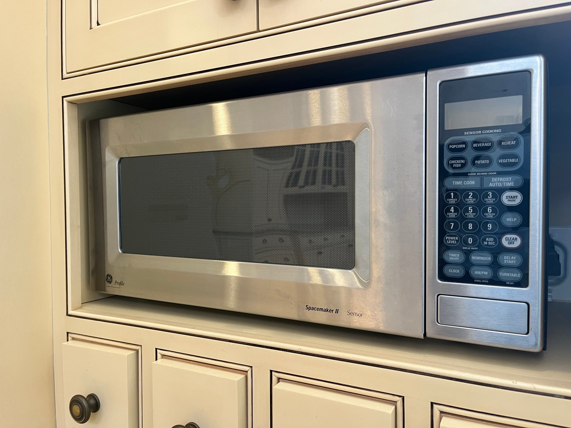 Ge Spacemaker 2 A GE Profile - Spacemaker II Microwave #40855628 | Auctionninja.com