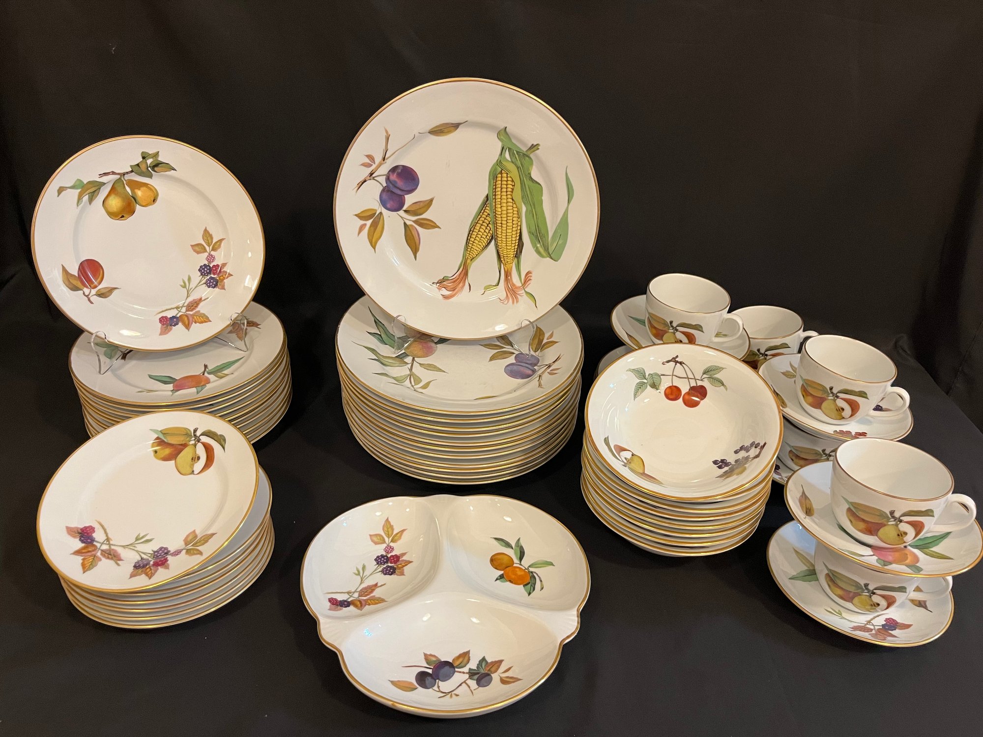 55 Piece Set Of Royal Worcester Evesham Gold Porcelain China Set