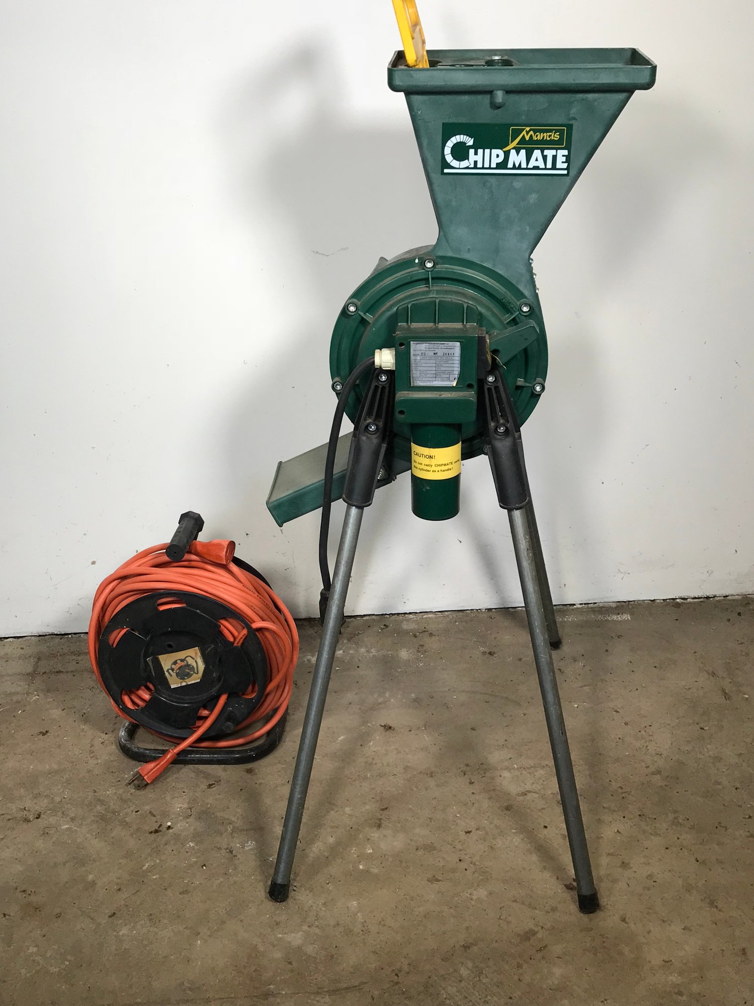 Branch / Limb Chipper By MANTIS Electric Mantis Chip Mate With