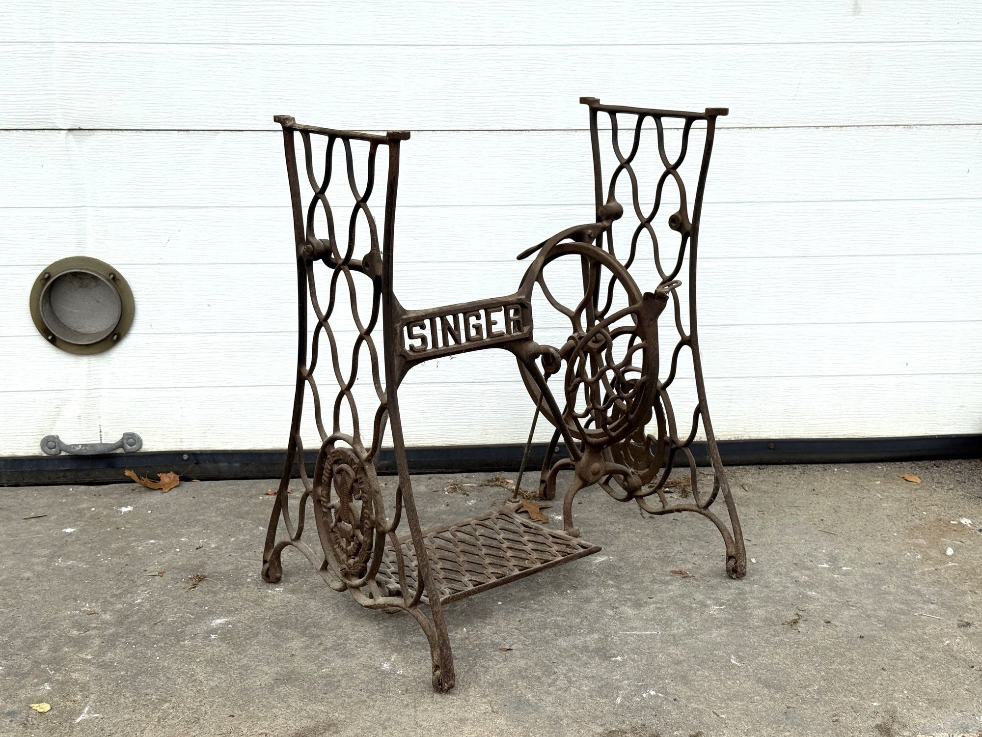 An Antique Singer Treadle Sewing Machine Base In Cast Iron, Ready For ...