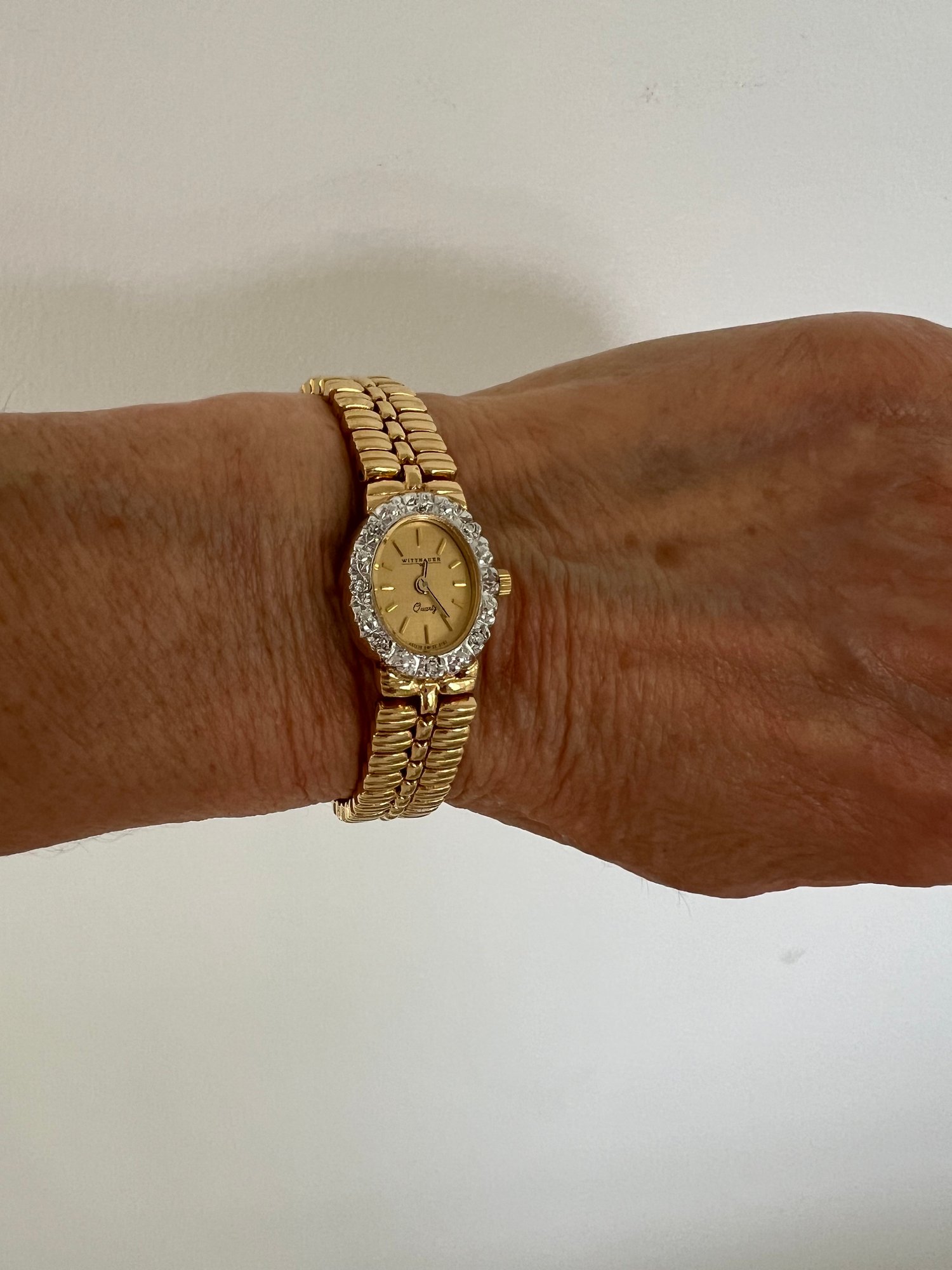 Wittnauer Ladies Watch W Diamond Bezel #1848409 