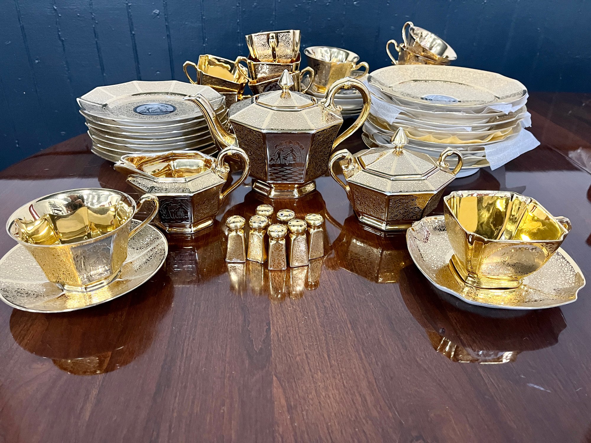 An Amazing Vintage 24 Karat Gold And Platinum Porcelain Tea Set ...