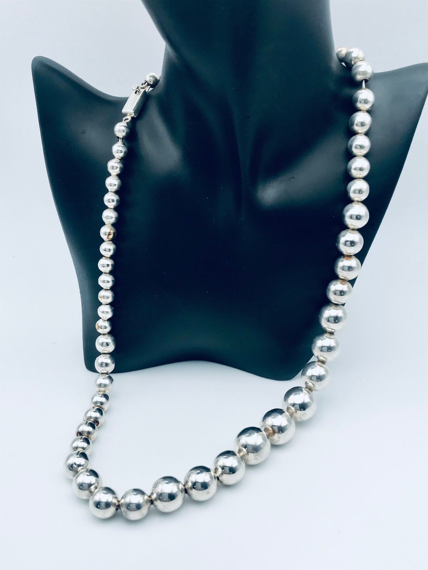 Graduated Sterling Silver Pearls Hoop necklace - 23 inch