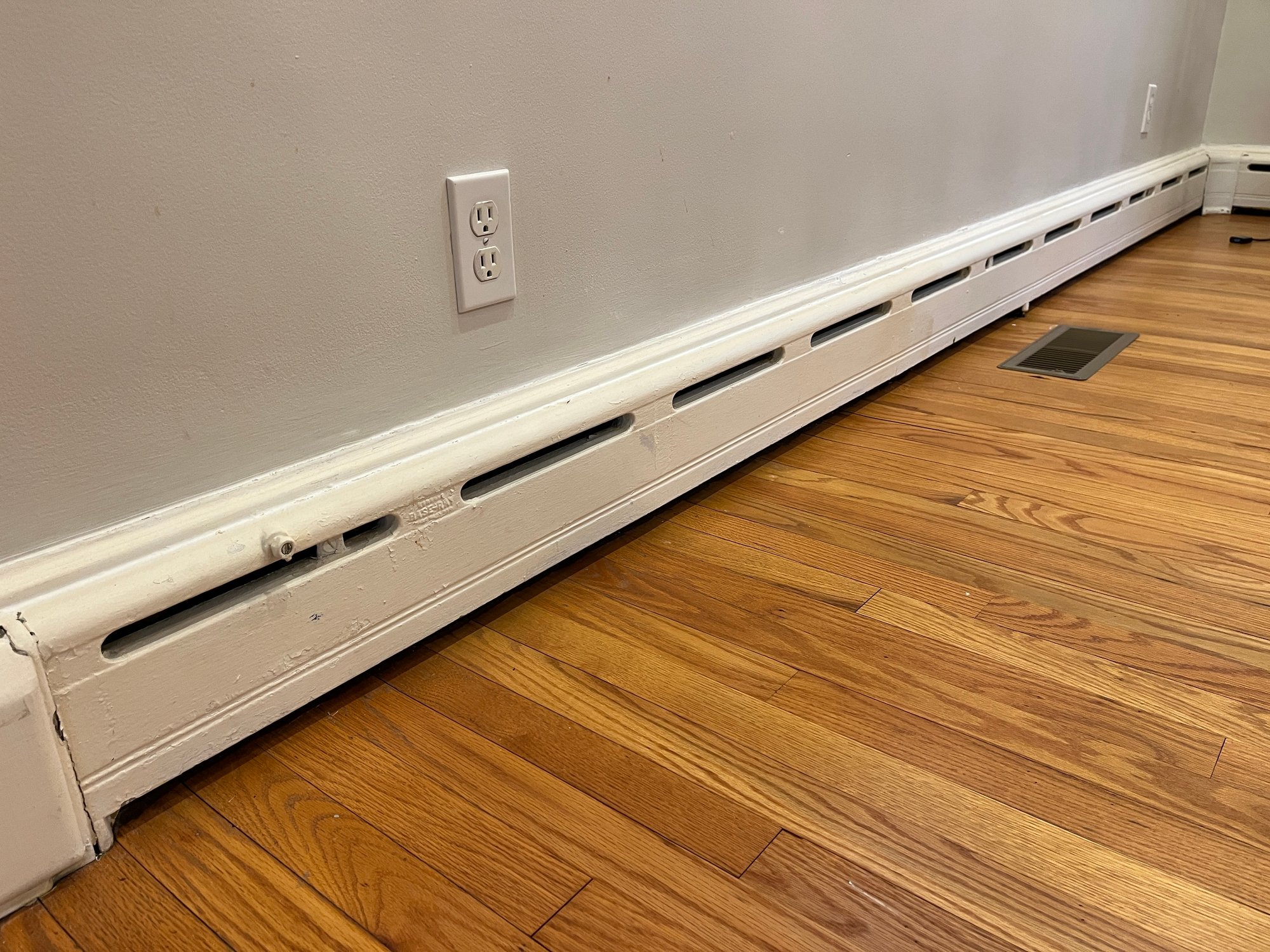Water Baseboard Cast Iron Baseboard Heaters Over 200' Of Cast Iron