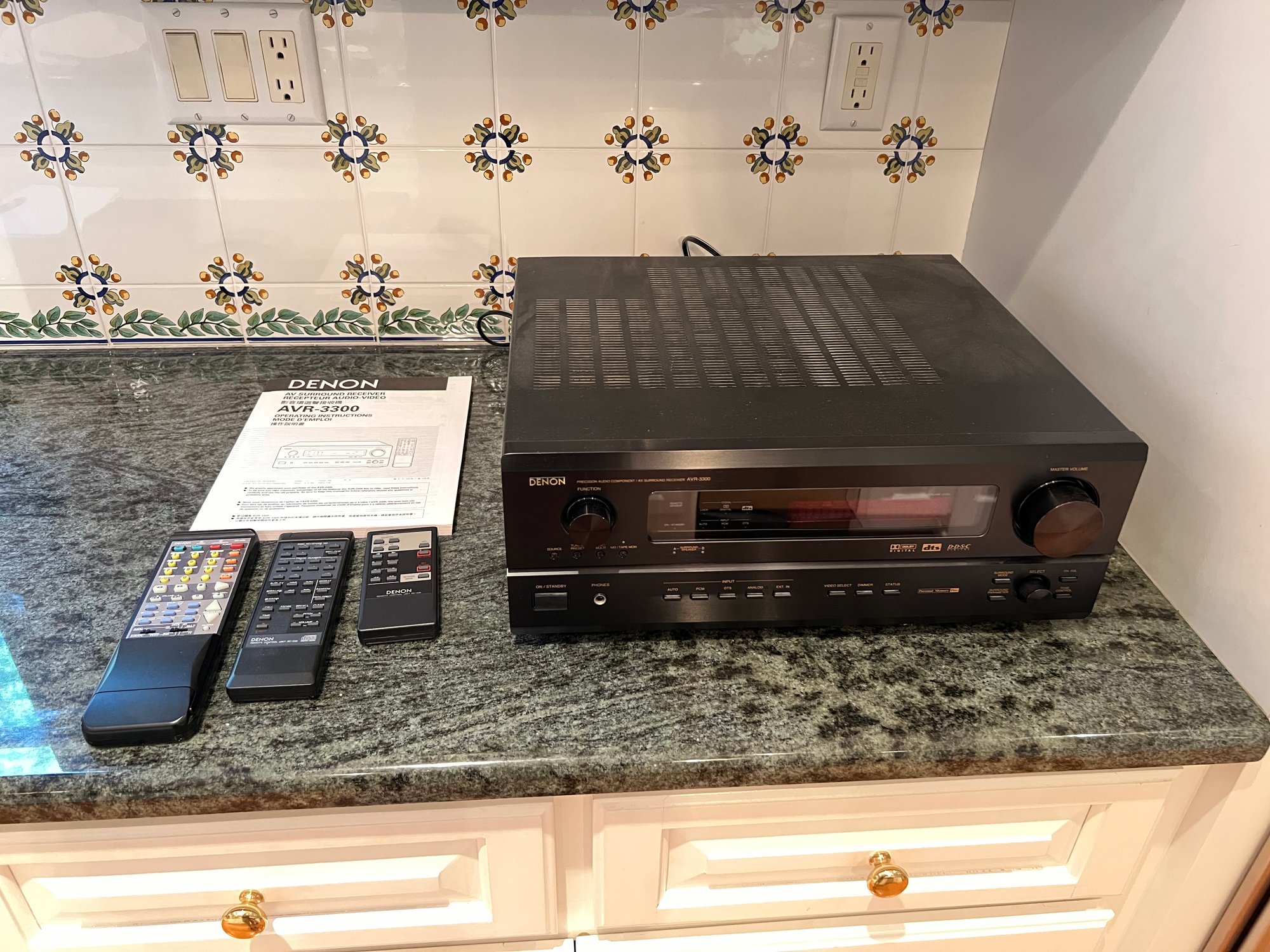 Denon AVR-3300 AV Surround Receiver #40785280 | Auctionninja.com