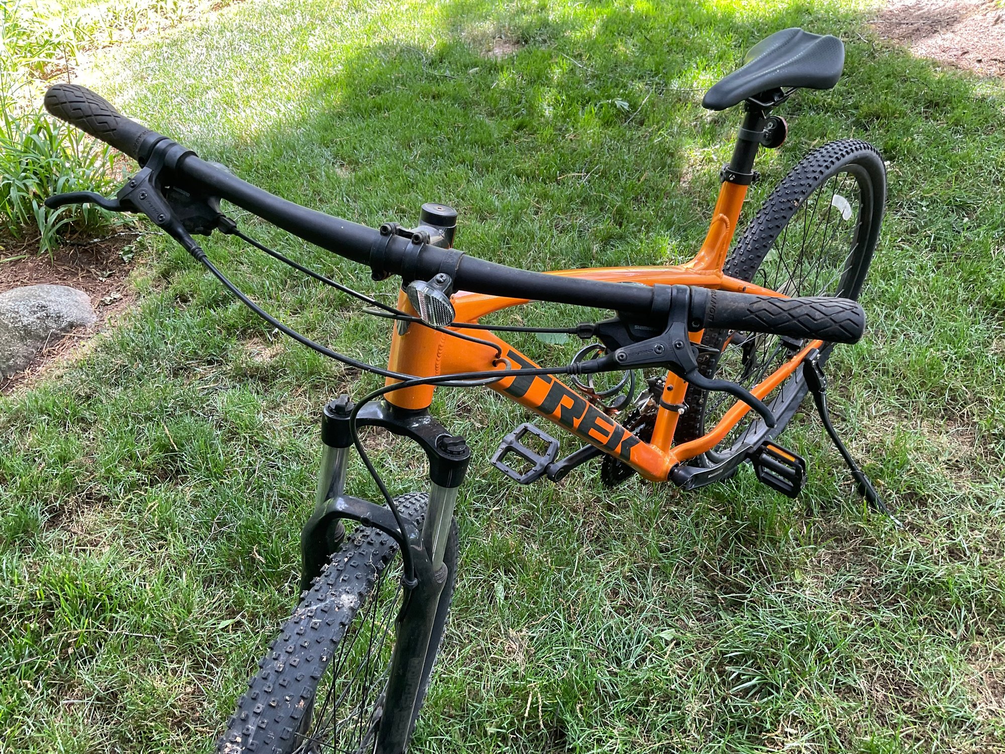 A Trek Marlin 5 Gen 2 Mountain Bicycle (29 Inch Wheels) #40890274 