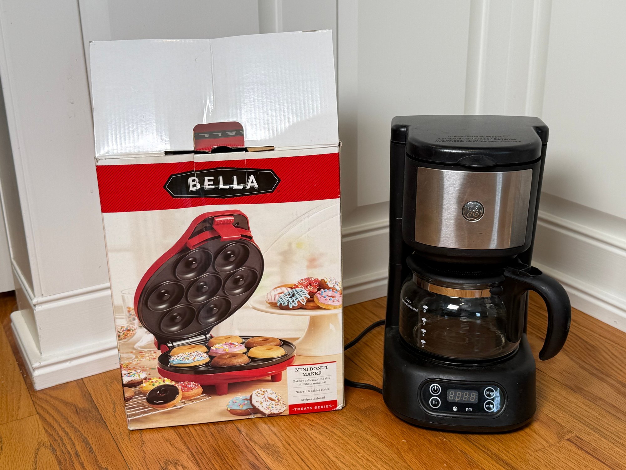 Cwc Mini Blender Bella Mini Donut Maker, General Electric Coffee Maker & CWC Blender ...