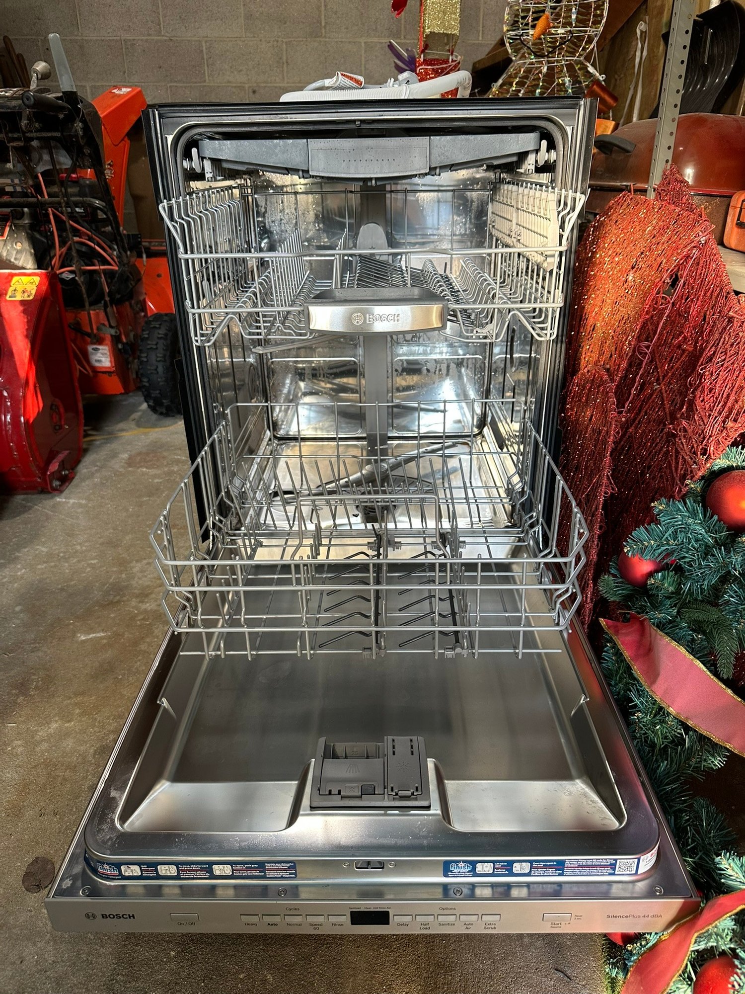 Bosch SilencePlus 44 DBA Stainless Steel Dishwasher, $1,200 Retail