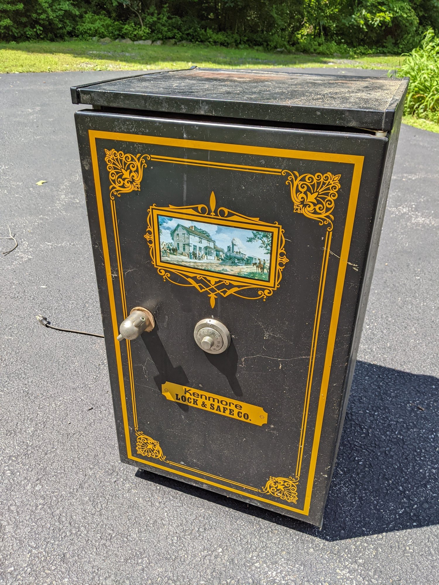 Kenmore Lock And Safe Company Mini Fridge #2147006 | Auctionninja.com