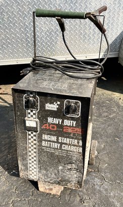 Sears Heavy Duty 40 AMP Battery Charger With 225 Engine Starter