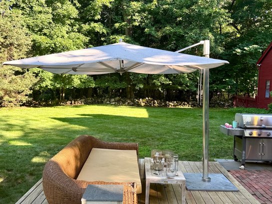 Tuuci Cantilever Umbrella