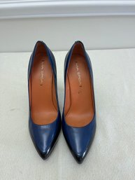 Via Spiega Midnight Blue Pumps Size 7