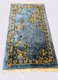 Twentieth Century Chinese Style Thick 100 Percent Fine Wool Rug In Very Nice Vintage Condition