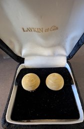 18kt Rich Yellow Gold Button/Beehive Pierced Earrings.  'Weight: 8.4 Dwt',