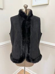 Ann Taylor Shearling Vest With Fur Lining Size L 22' L