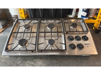 Thermador 36' Stainless Gas Cooktop (5) Burner